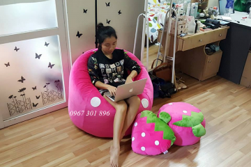 Ghế lười hạt xốp hình dâu tây hồng