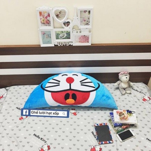 Gối tựa đầu giường Doraemon (2)