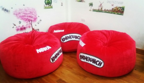 ghe-luoi-hat-xop-dong-hanh-cung-Nestlé