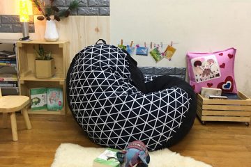 Gối xốp dáng lê kẻ tam giác đen thô chun GL L197(L)